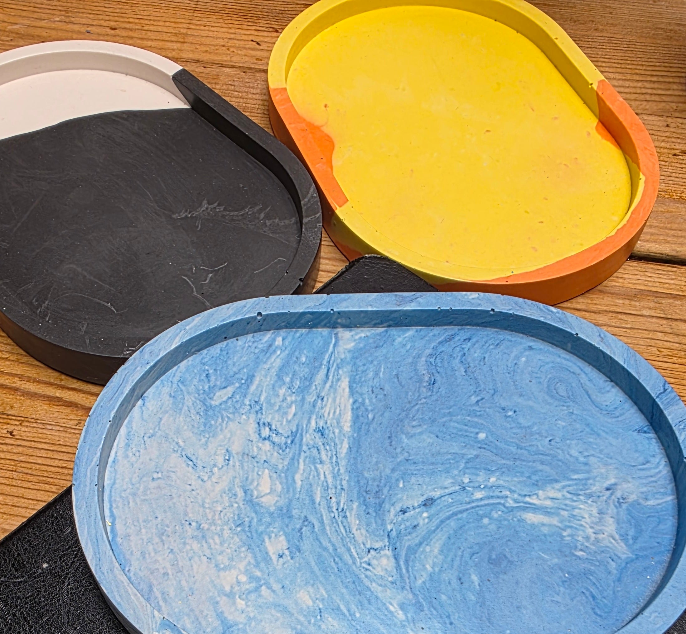 large oval multipurpose tray