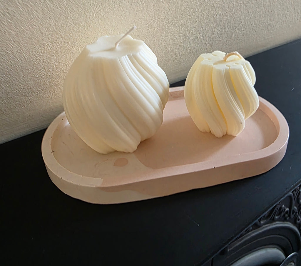 Twirl sculpted candle set
