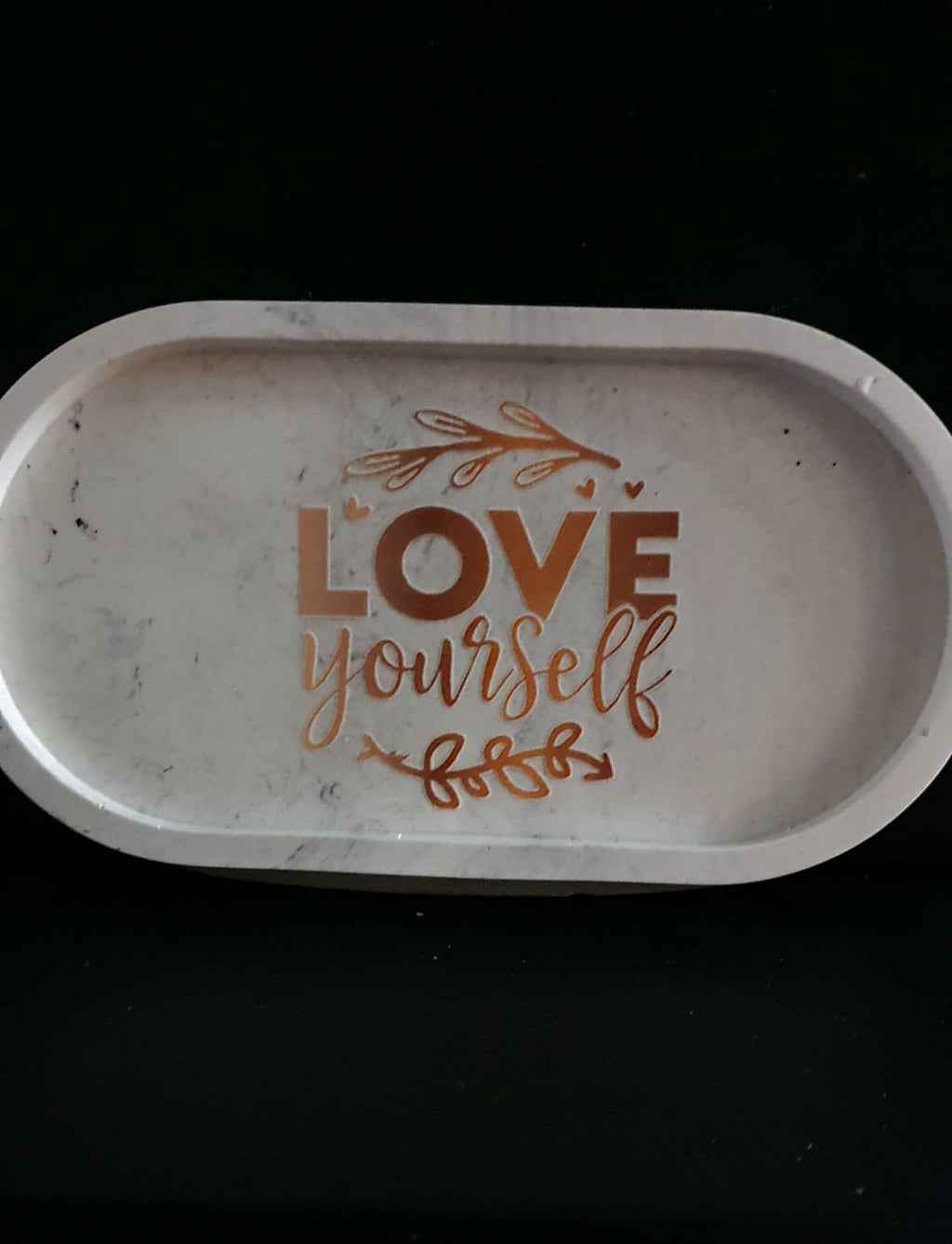 large oval multipurpose tray